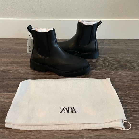 Zara Other - Zara Chunky Chelsea Boots